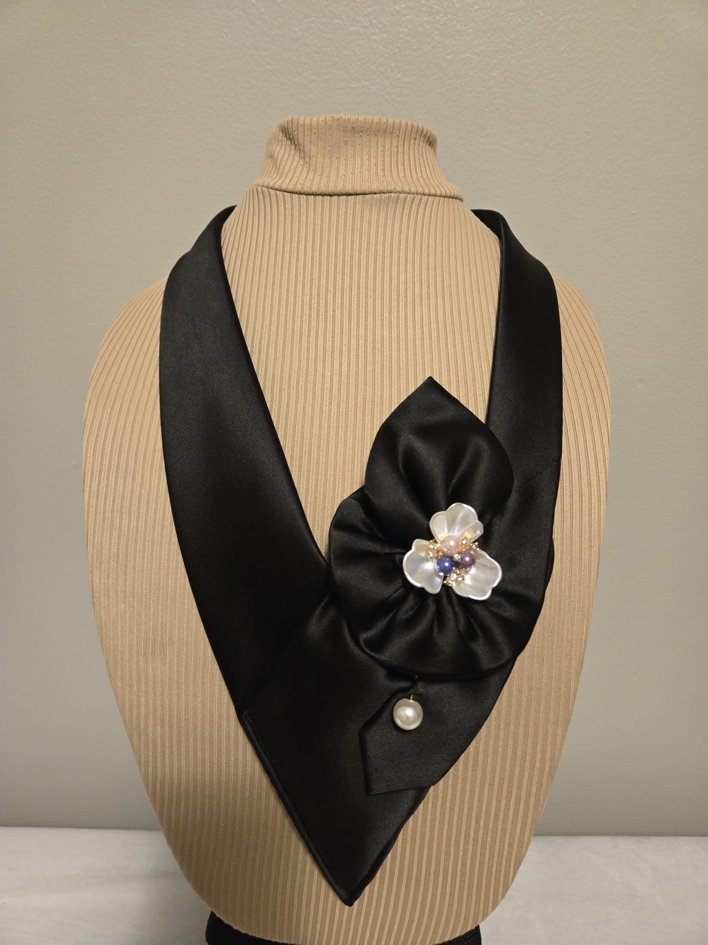 Black Lily | Mama's Ties