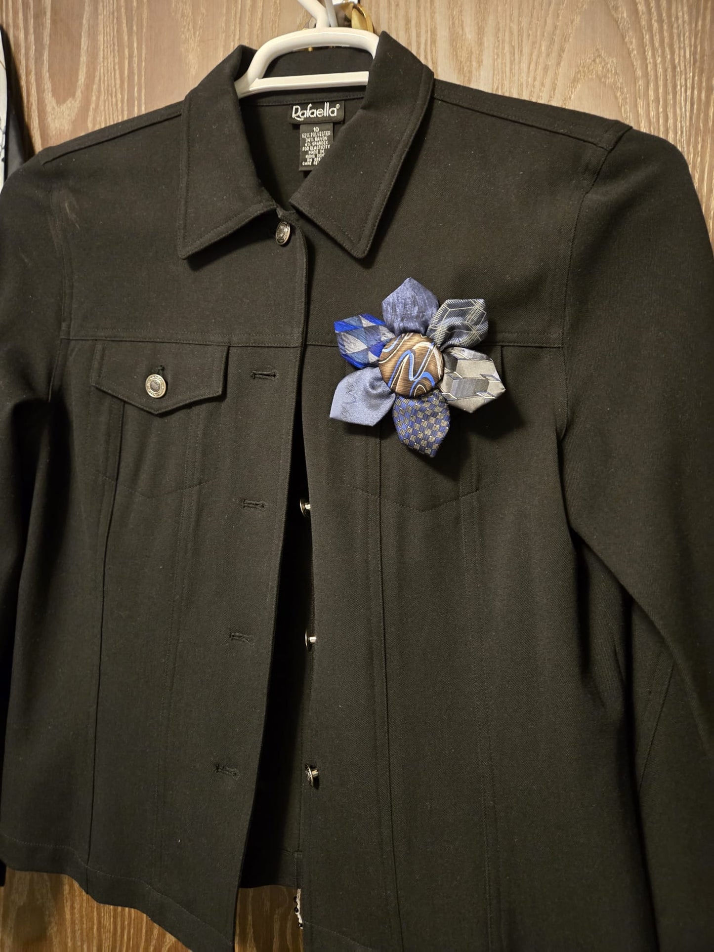 Sunflower Pins | Mama's Ties