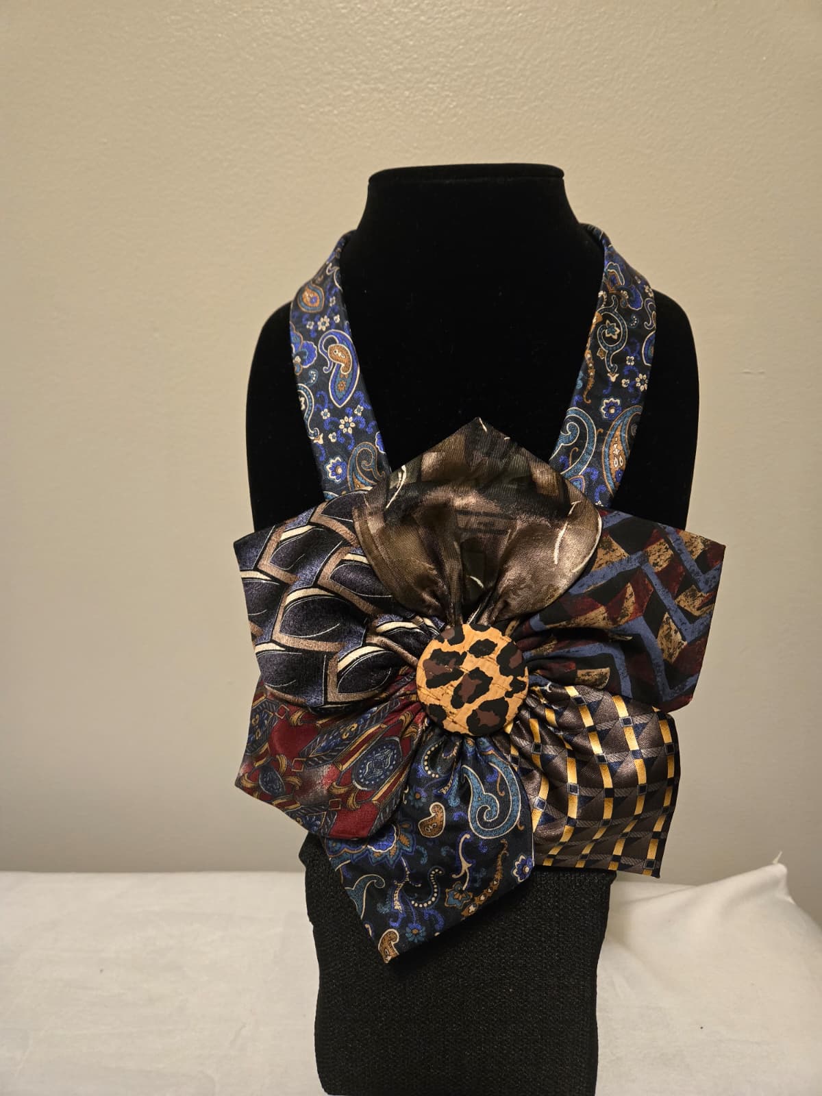 Spotted Sunflower | Mama's Ties