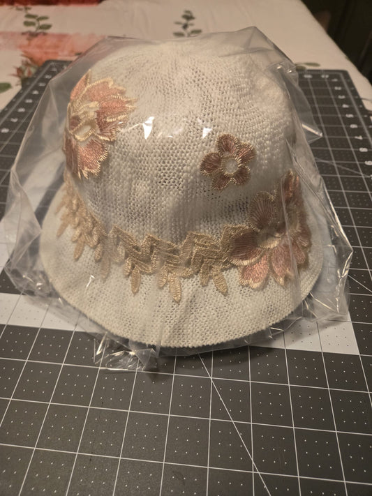 Floral Lacy Hat | Mama's Ties