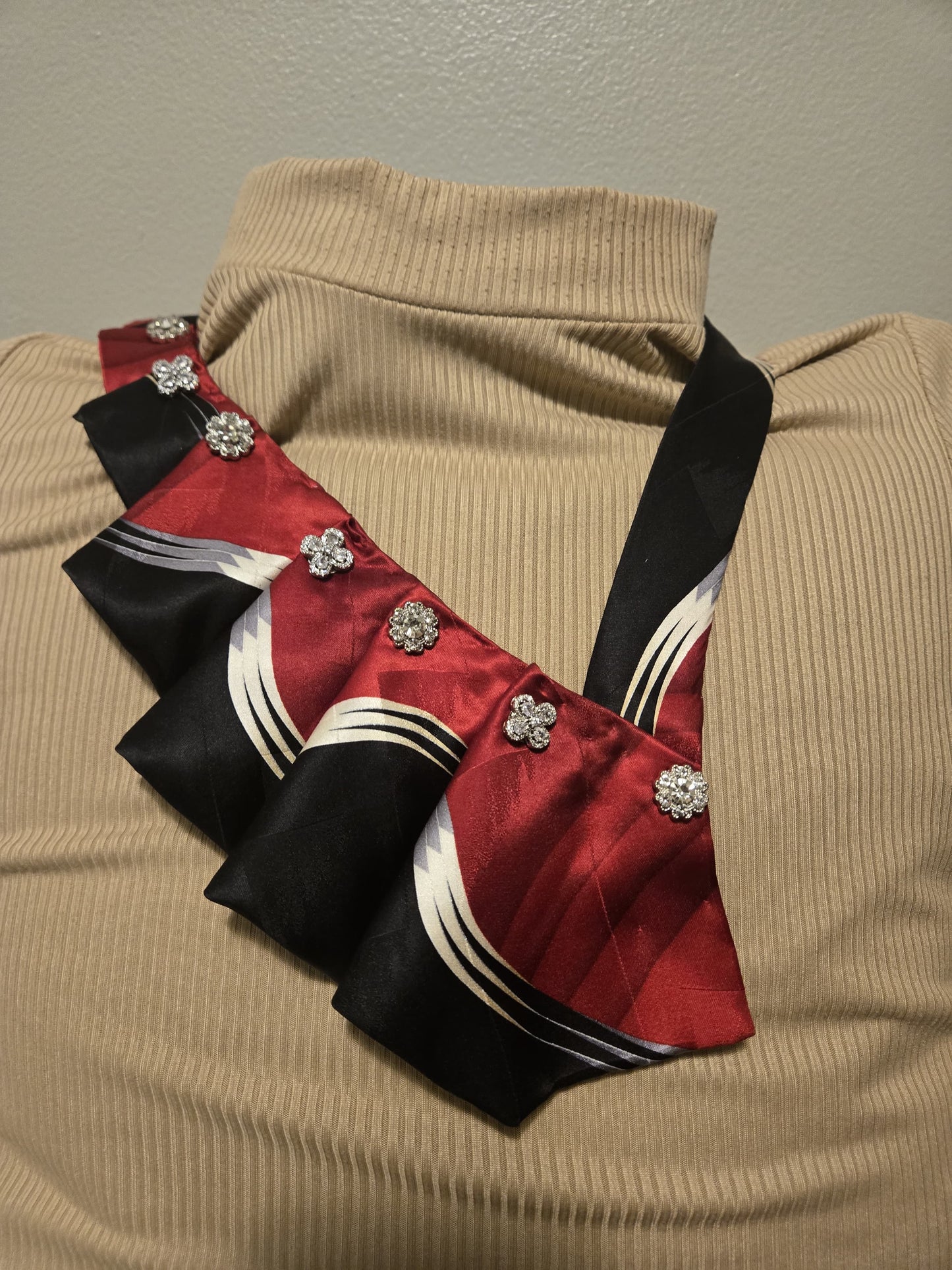 Ruffled Cascade | Mama's Ties