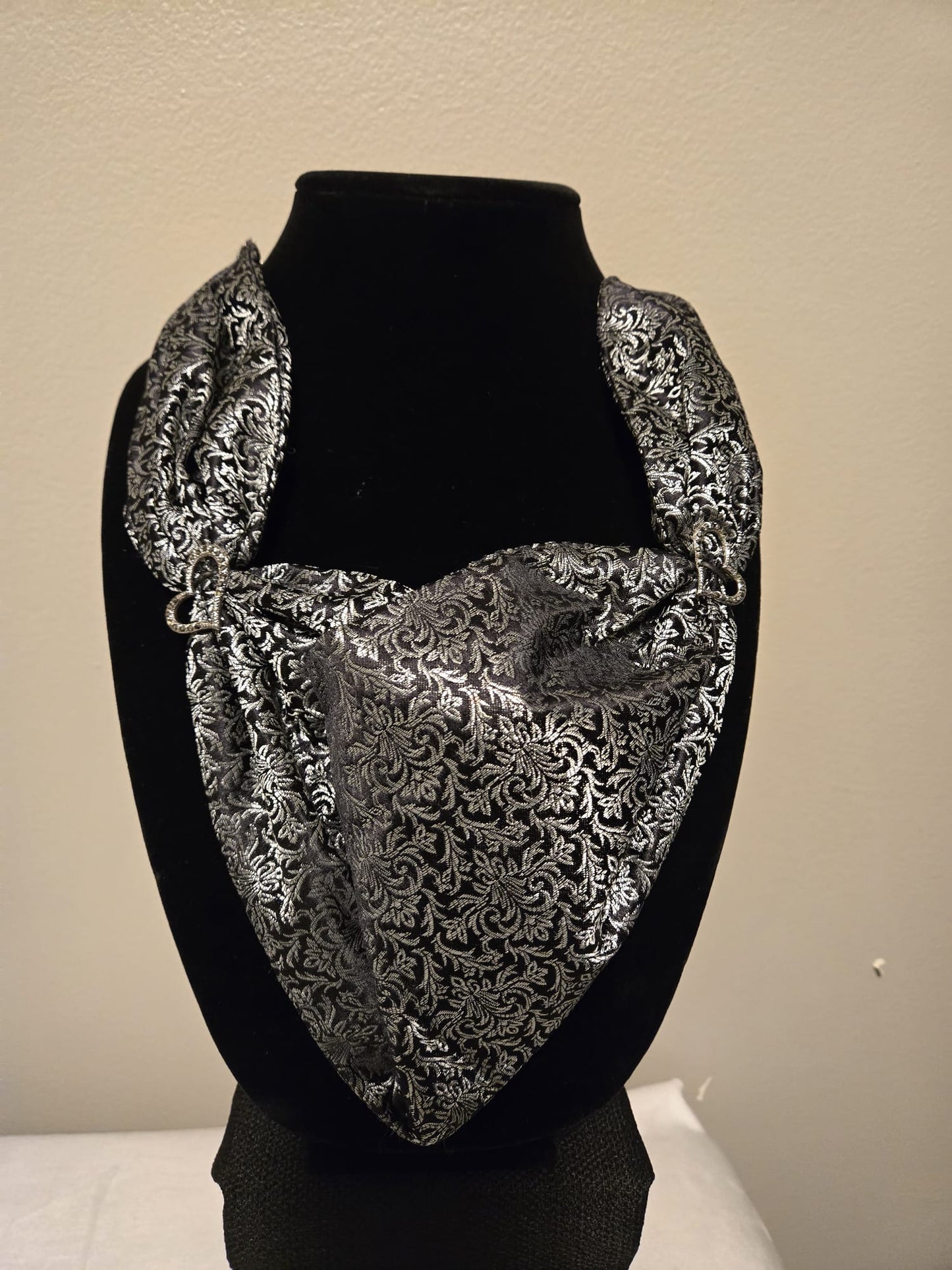 Black Petal | Mama's Ties